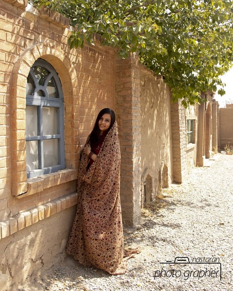 ژست عکاسی دخترانه 