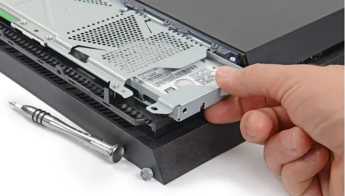 تعویض هارد داخلی PS4