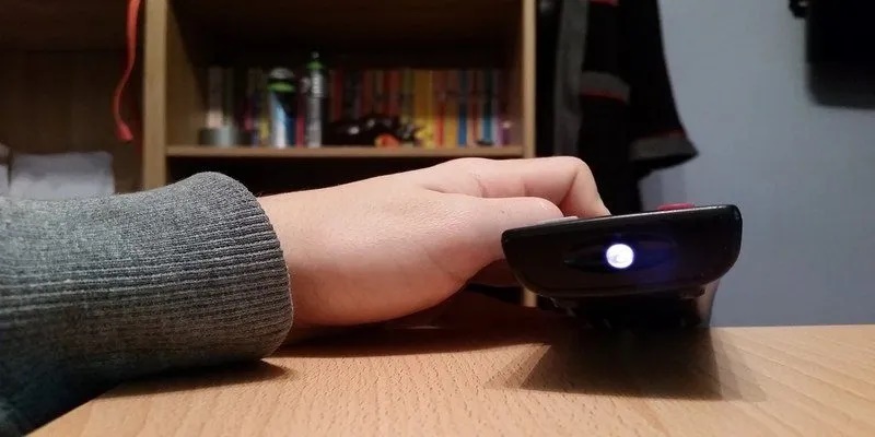 تست باتری کنترل تلویزیون