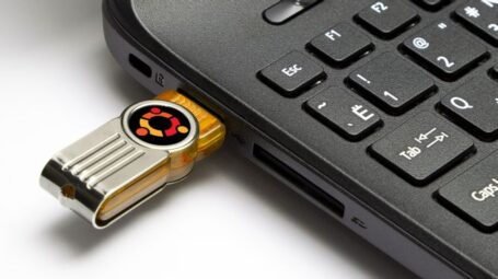 نصب اوبونتو از طریق USB
